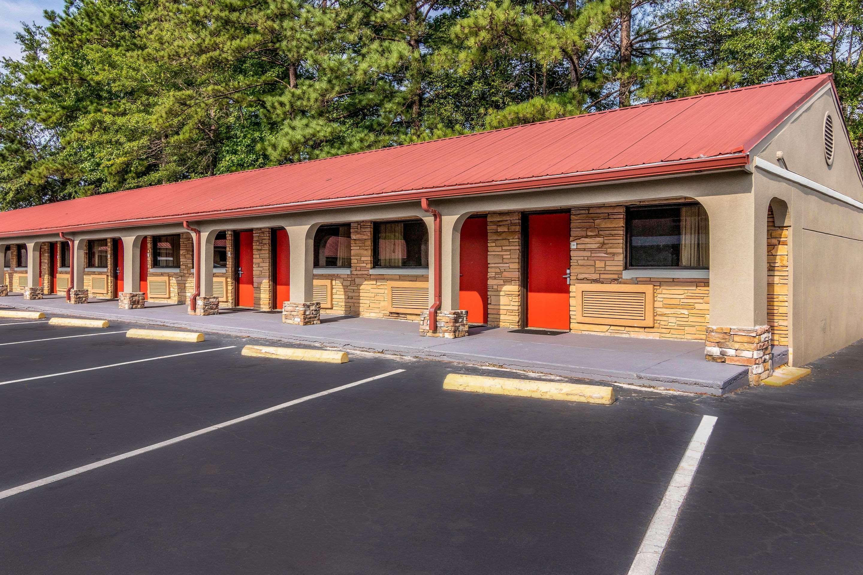 Americas Best Value Inn Опелика Экстерьер фото