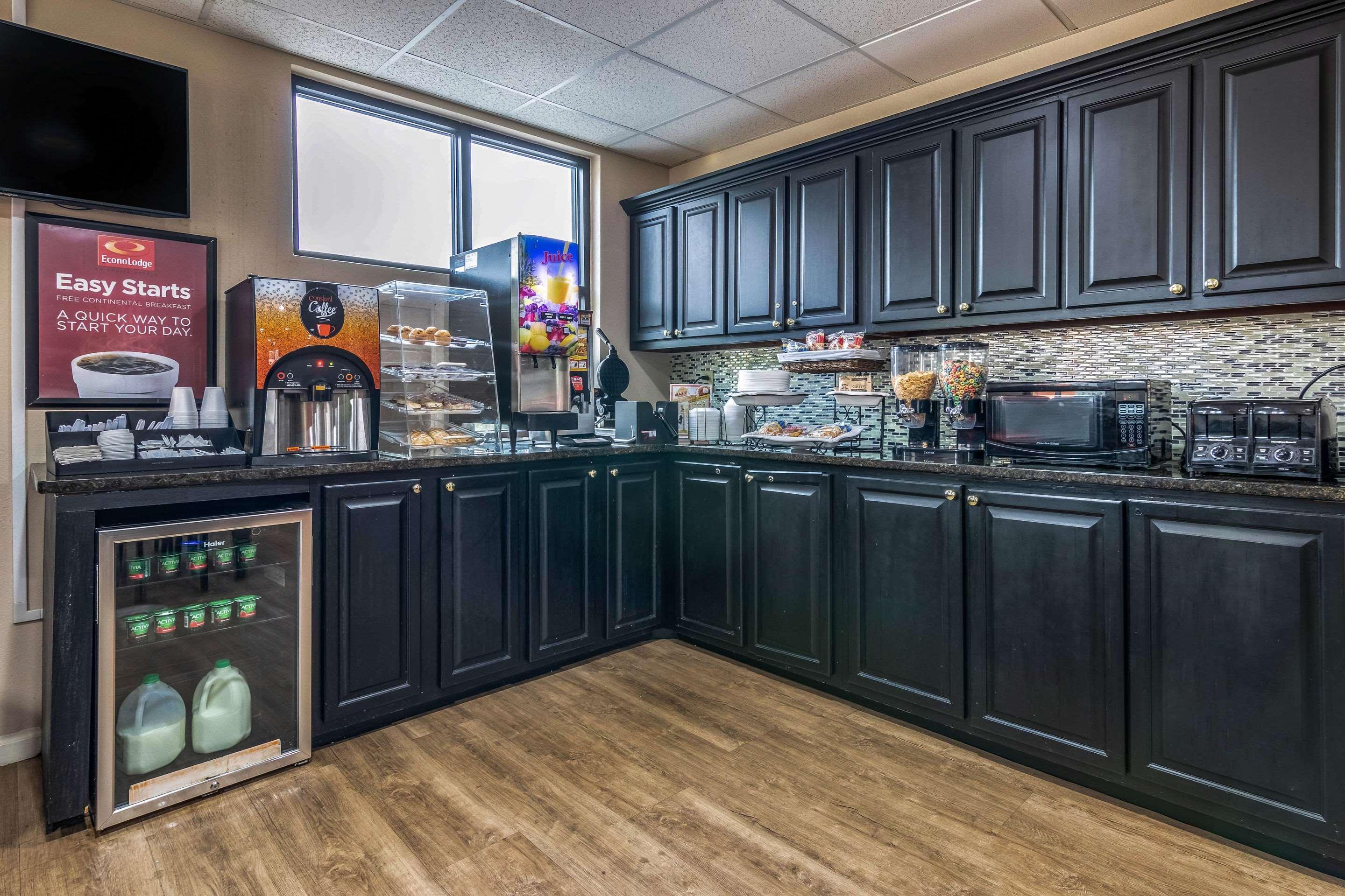 Americas Best Value Inn Опелика Экстерьер фото