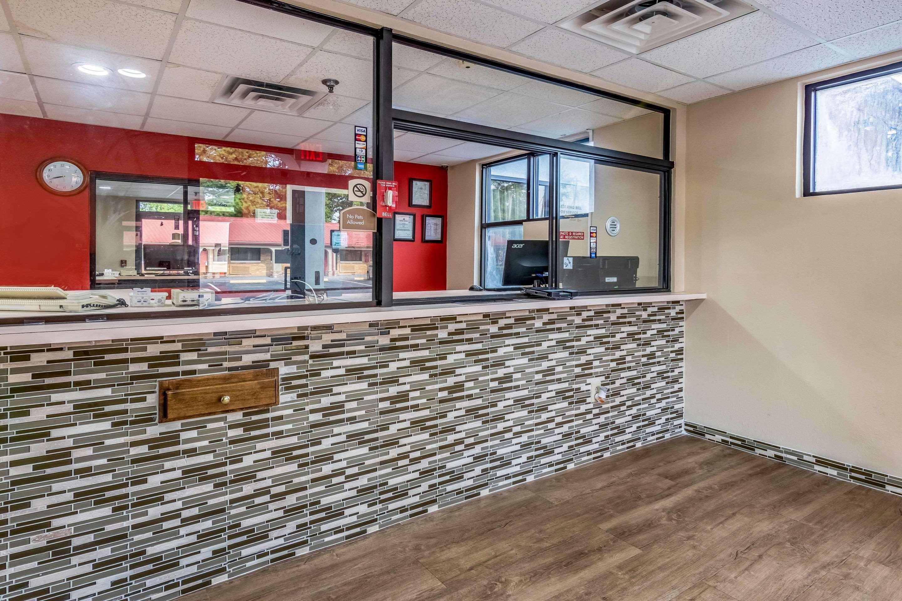 Americas Best Value Inn Опелика Экстерьер фото