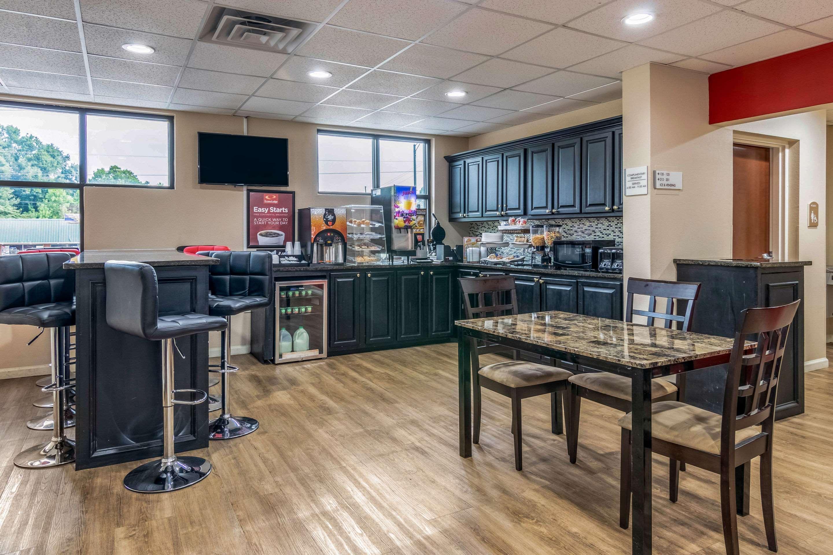 Americas Best Value Inn Опелика Экстерьер фото
