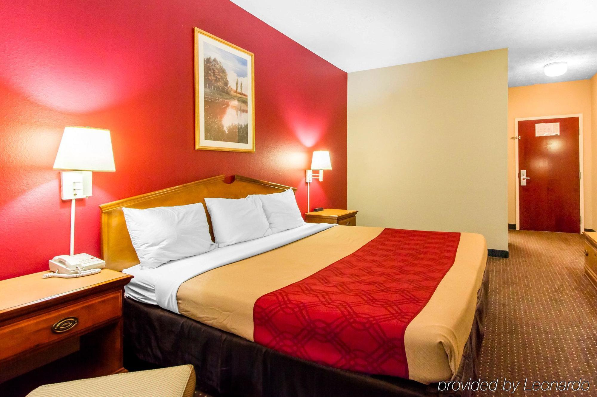 Americas Best Value Inn Опелика Экстерьер фото
